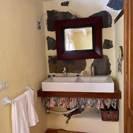 Holiday Homes Casas El Peral,
