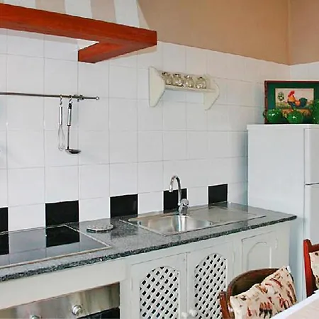 Holiday Homes Casas El Peral,